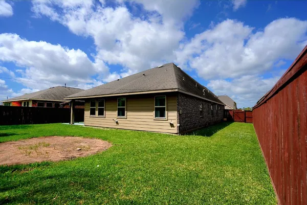 $359,900 | 704 Shadow Bend, Richwood, TX 77531