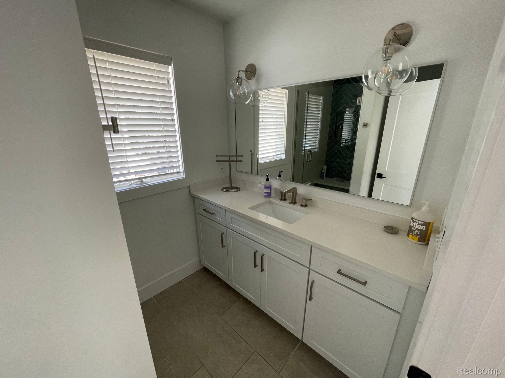 11485 Torrey Road Fenton, MI 48430 - Photo 20 of 27 Gallery Image 20