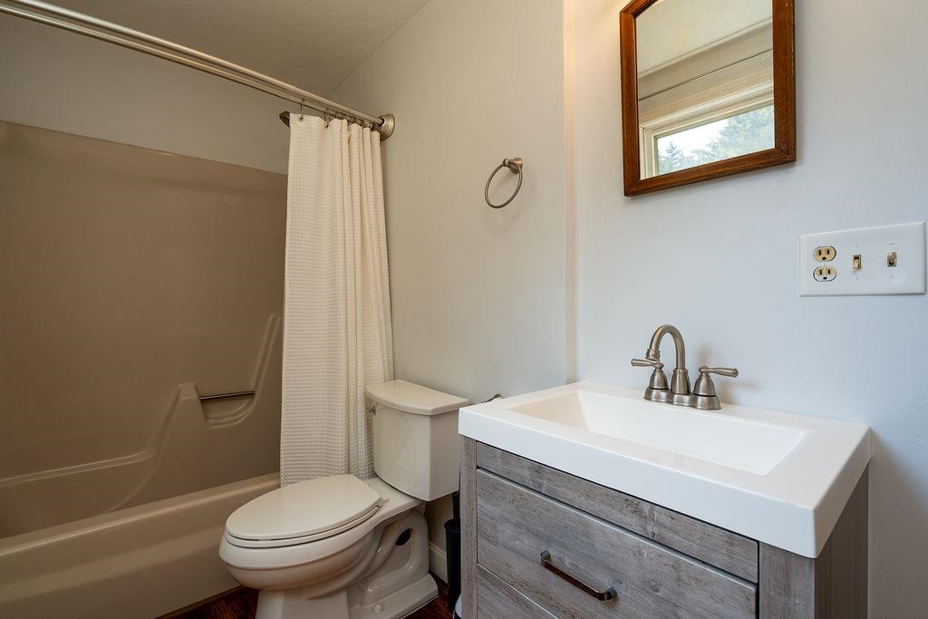7143 Oak Hill Road Loudon, NH 03307 - Photo 20 of 34 Gallery Image 20