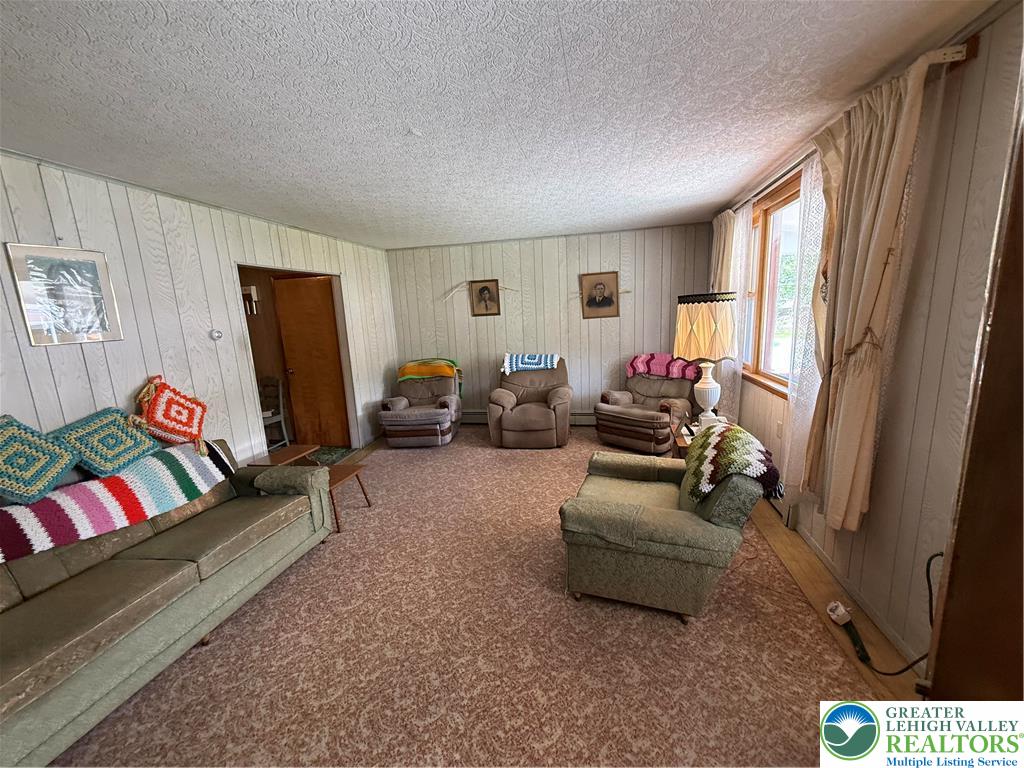 596 Old 209 Road Tamaqua, PA 18252 - Photo 3 of 33