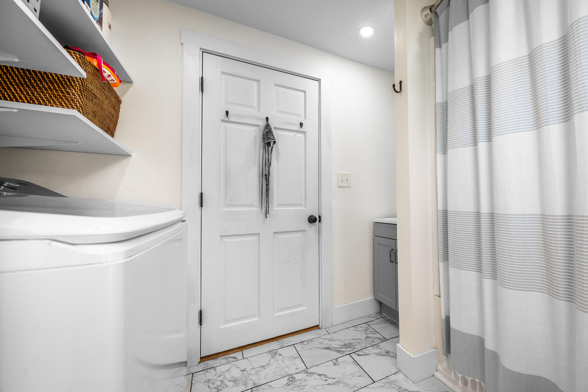 42 Maple Street Bangor, ME 04401 - Photo 14 of 27 Maple Interiors-6
