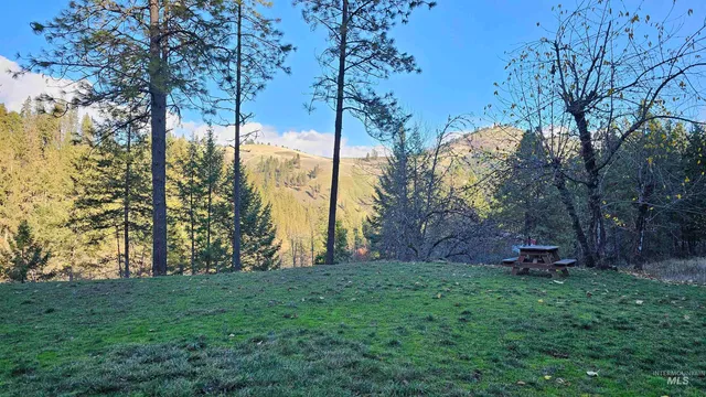 $285,000 | 22100 Old Melrose Grade Road, Peck, ID 83545