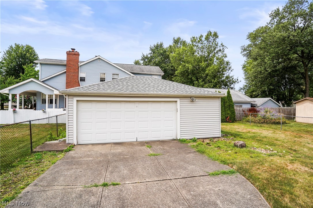 6746 Smith Road Cleveland, OH 44130 - Photo 8 of 28 Gallery Image 8