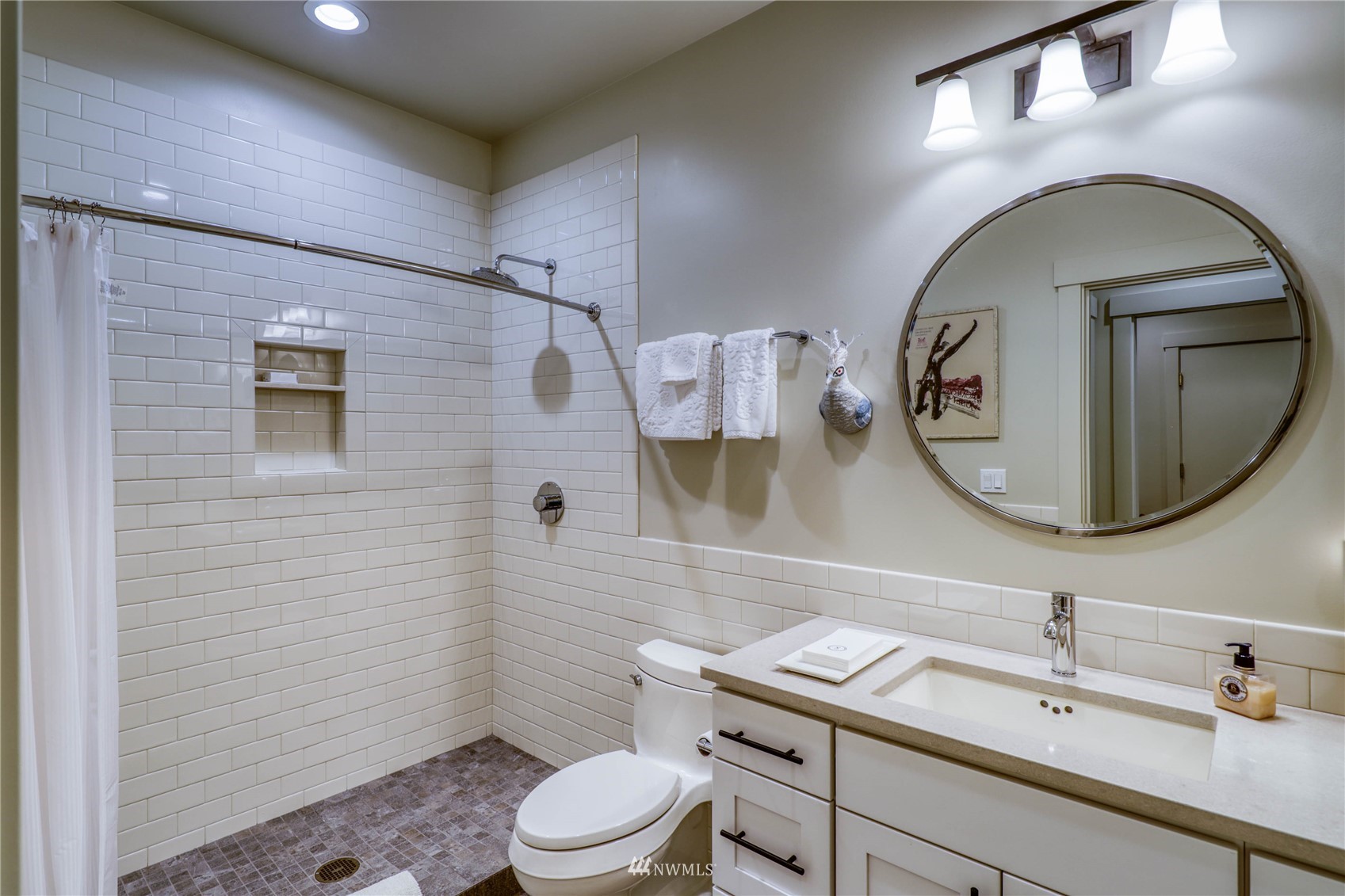 7765 Springridge Road Northeast Bainbridge Island, WA 98110 - Photo 15 of 21 Gallery Image 15