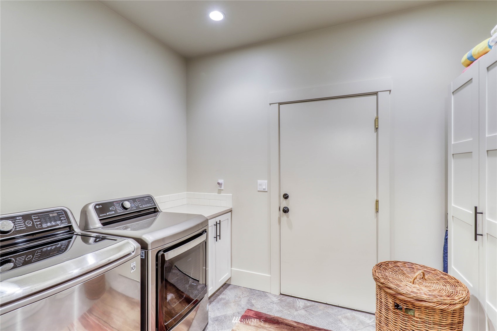 7765 Springridge Road Northeast Bainbridge Island, WA 98110 - Photo 17 of 21 Gallery Image 17