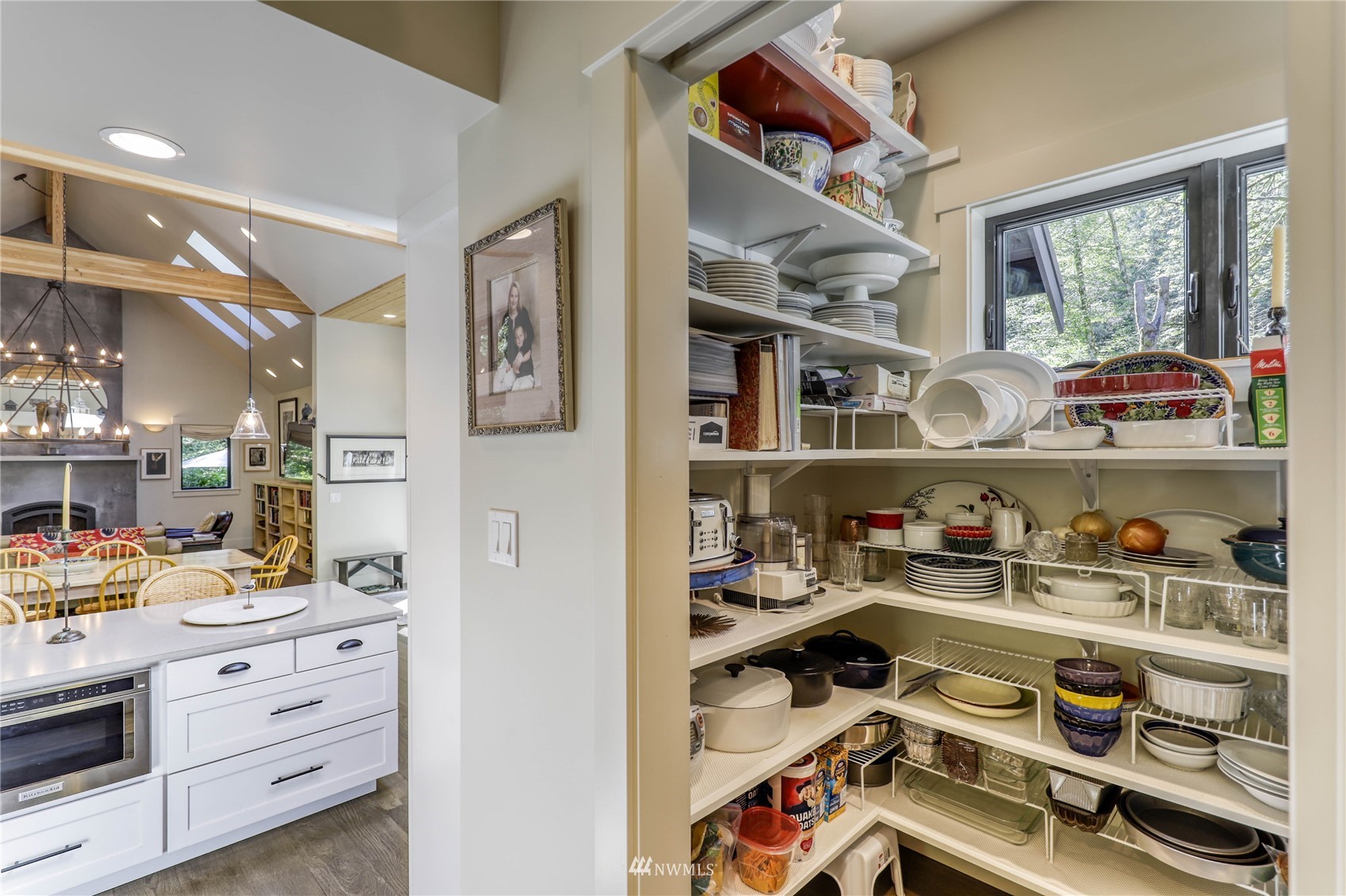 7765 Springridge Road Northeast Bainbridge Island, WA 98110 - Photo 10 of 21 Gallery Image 10