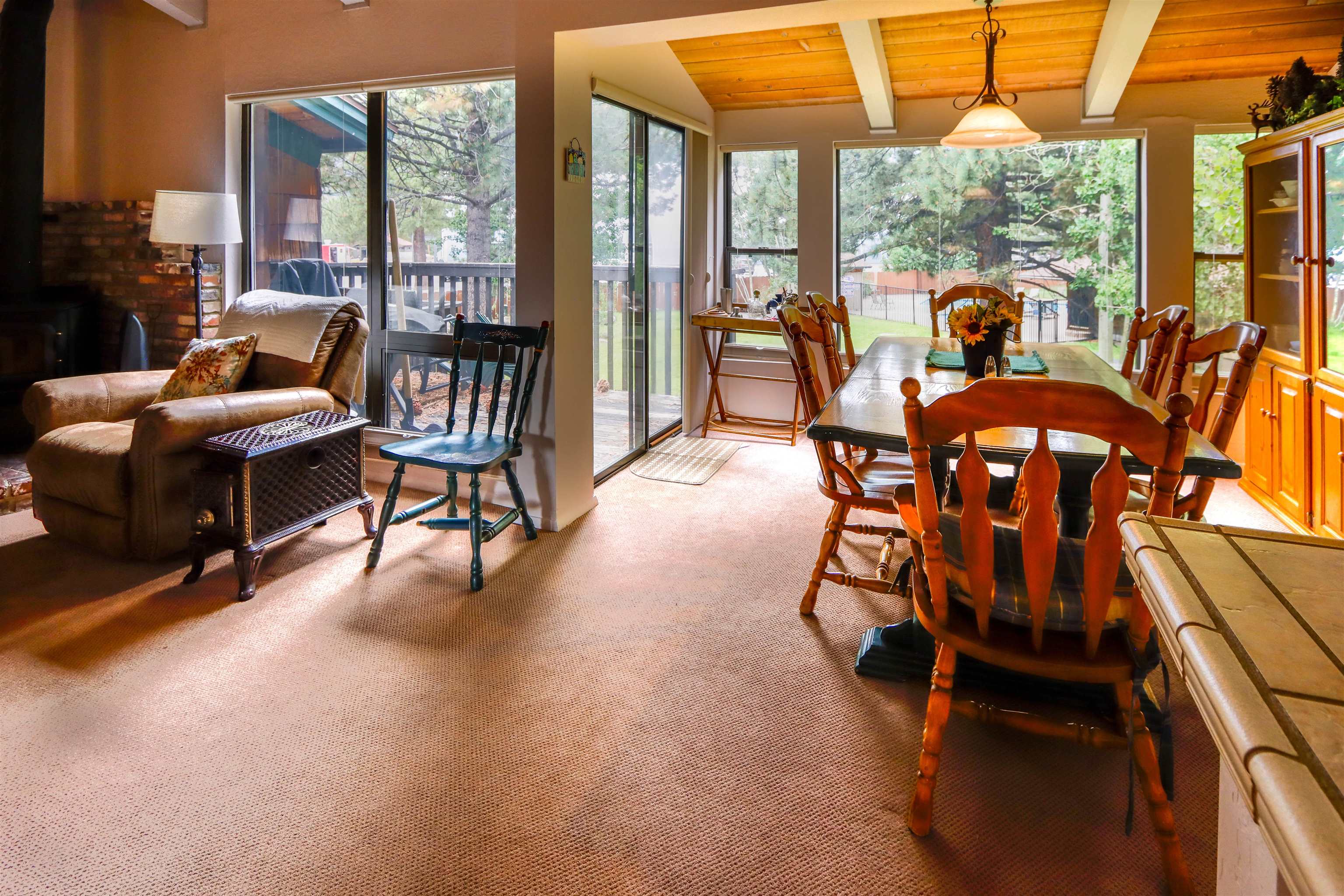 3199 Chateau Road, Unit 20 Mammoth Lakes, CA 93546 - Photo 5 of 37 Gallery Image 5