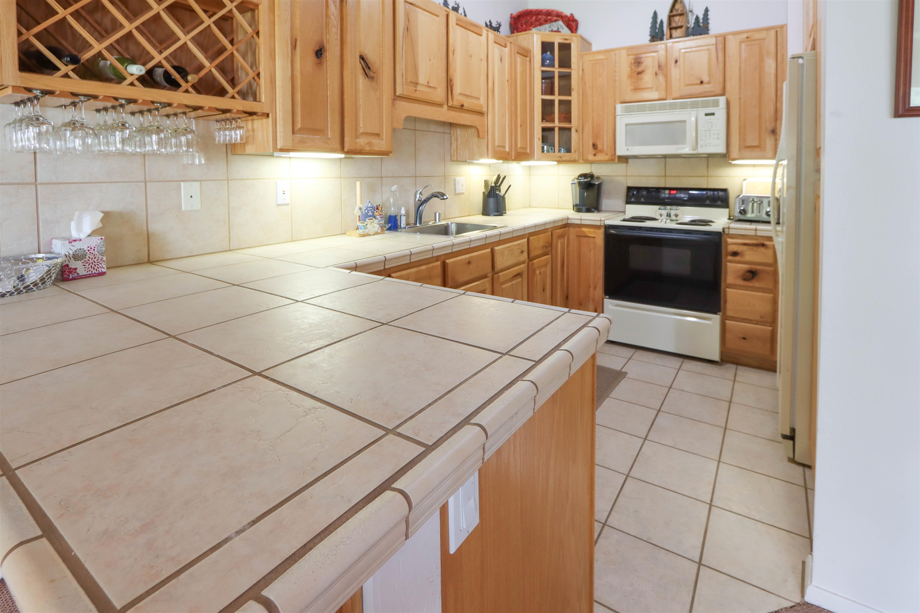 3199 Chateau Road, Unit 20 Mammoth Lakes, CA 93546 - Photo 8 of 37 Gallery Image 8