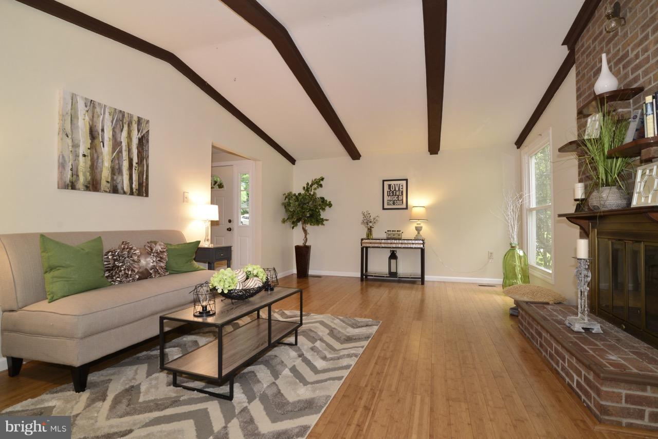 2333 Old Trail Drive Reston, VA 20191 - Photo 11 of 30 Family Room