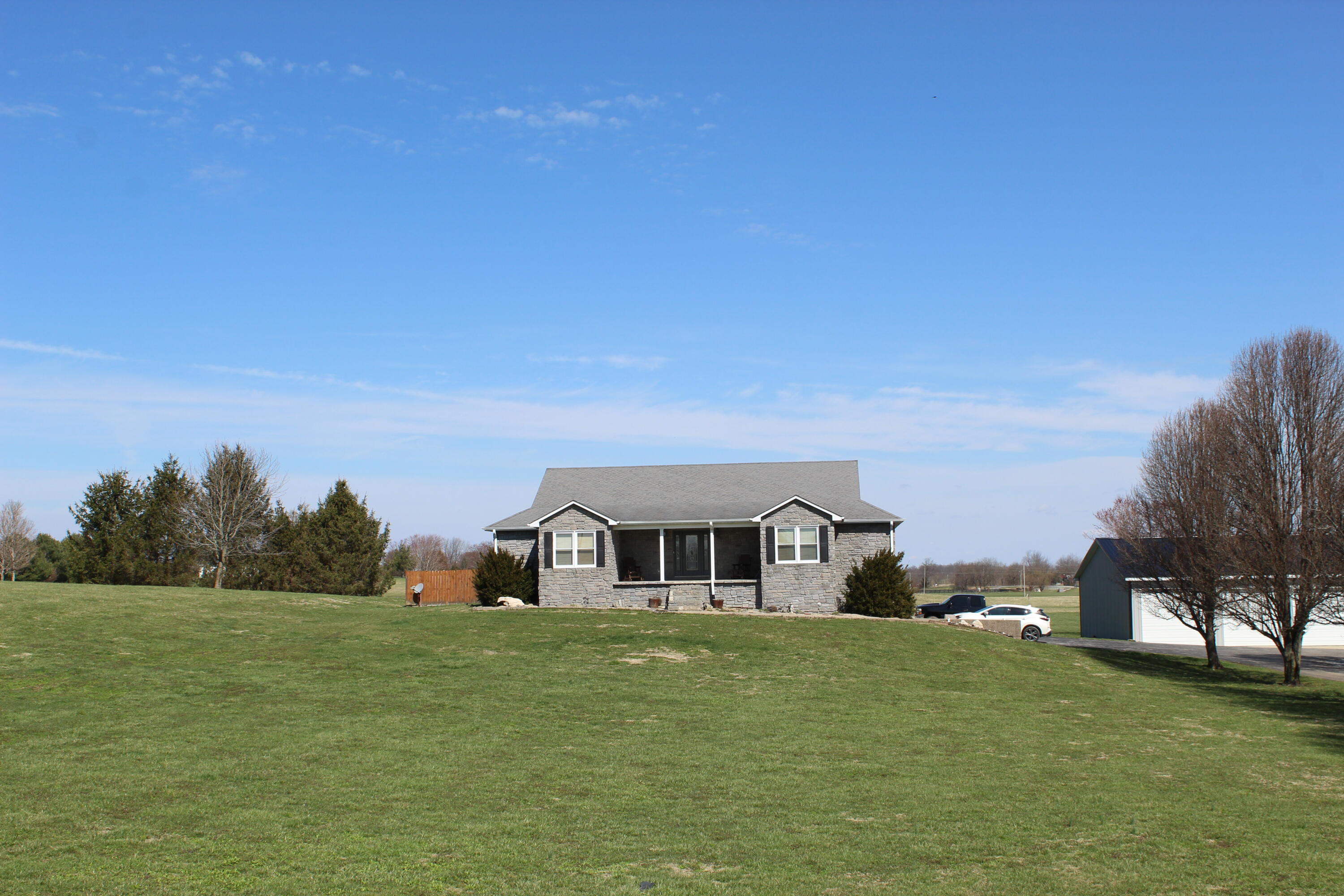 6467 Perryville Road Danville, KY 40422 - Photo 2 of 57 IMG_1892