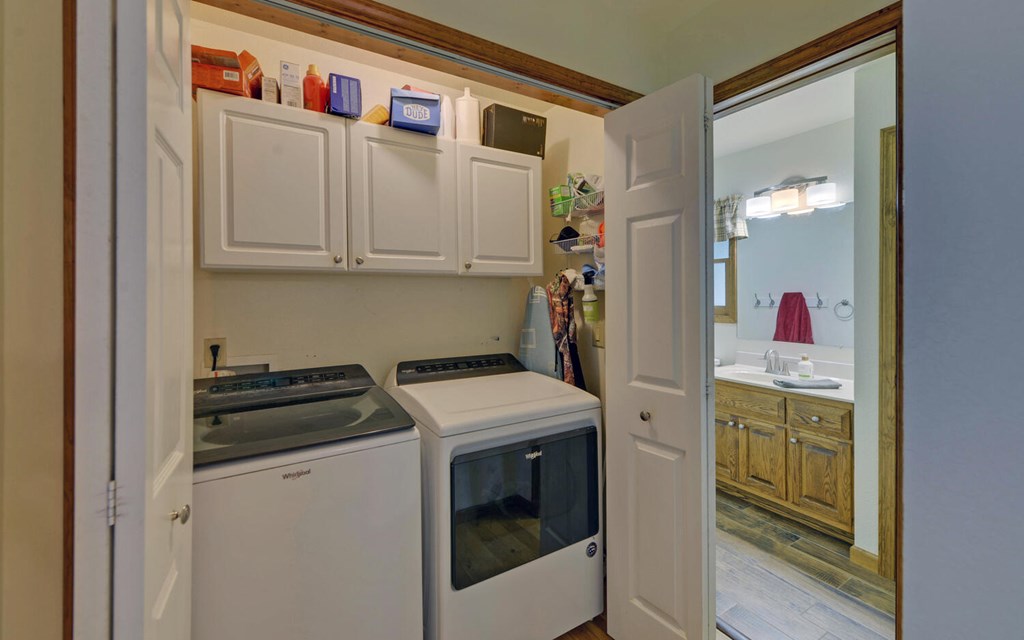 56 Waxwing Trail Murphy, NC 28906 - Photo 20 of 49 a kitchen with a stove and a cabinet