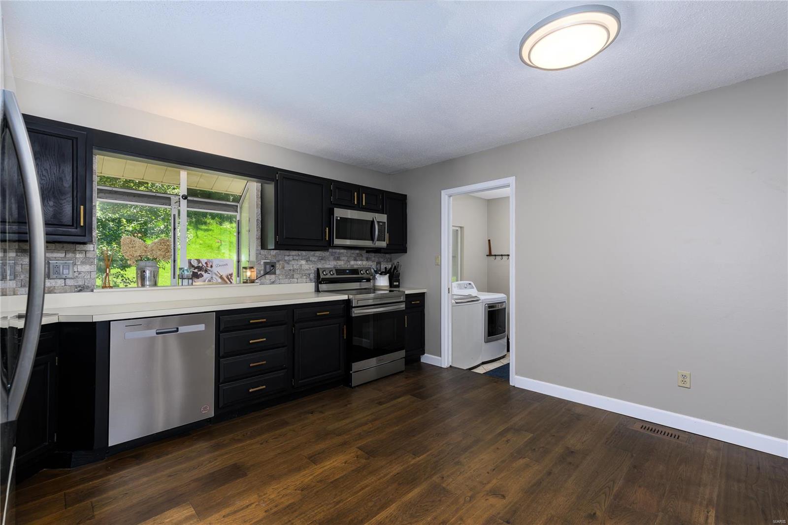 3029 Olde Post Road St. Louis, MO 63129 - Photo 12 of 32 Gallery Image 12