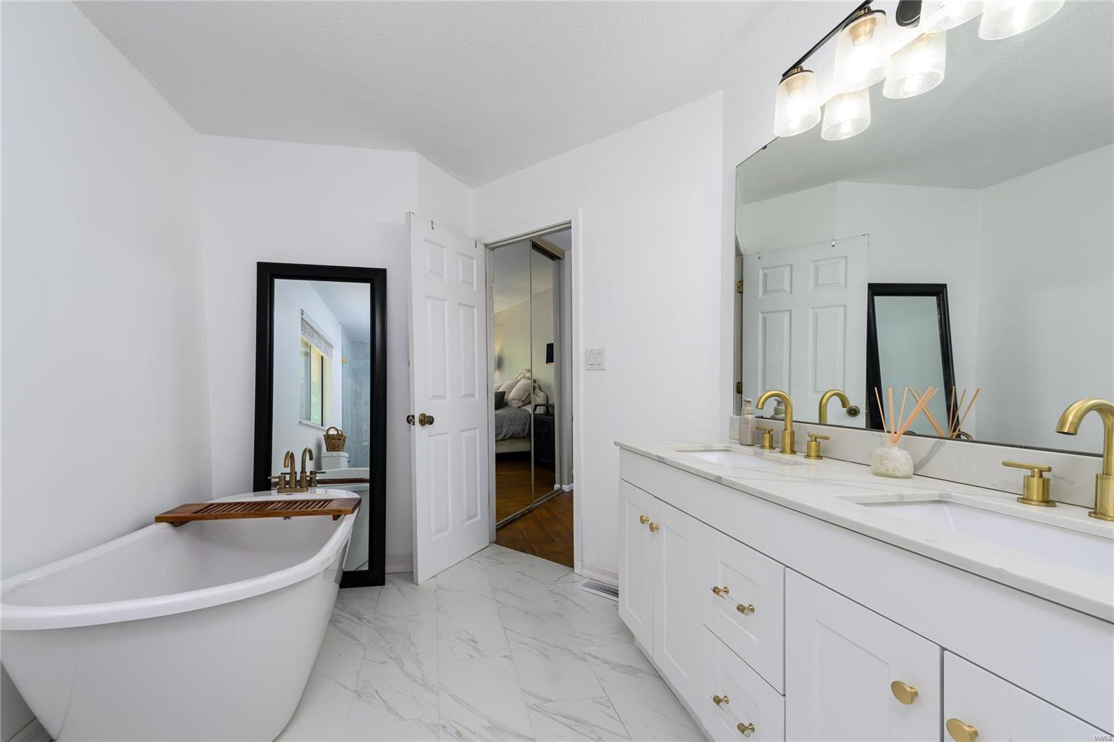 3029 Olde Post Road St. Louis, MO 63129 - Photo 20 of 32 Gallery Image 20
