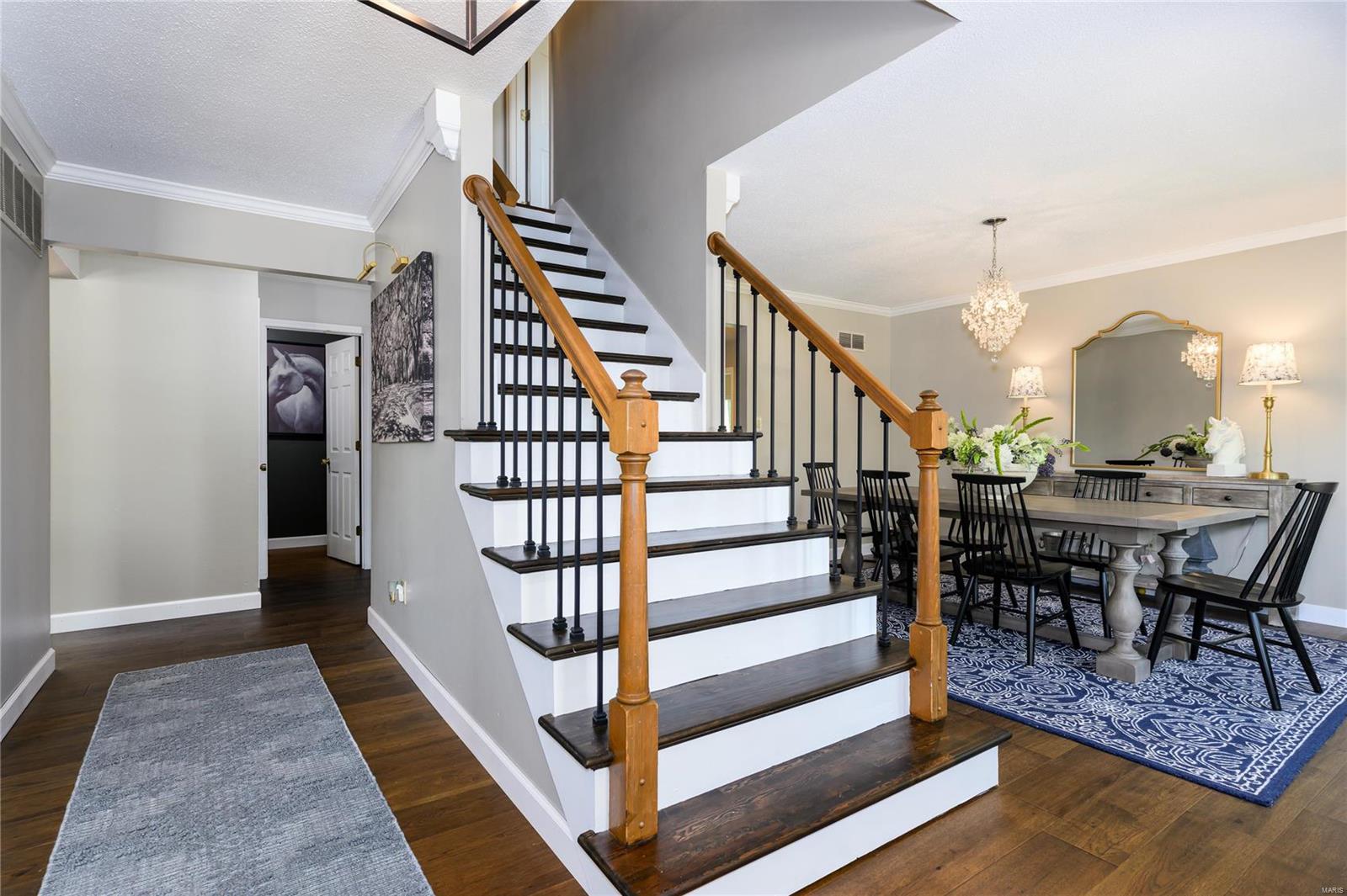 3029 Olde Post Road St. Louis, MO 63129 - Photo 3 of 32 Gallery Image 3
