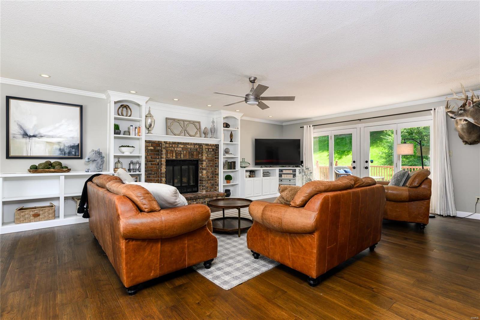3029 Olde Post Road St. Louis, MO 63129 - Photo 4 of 32 Gallery Image 4