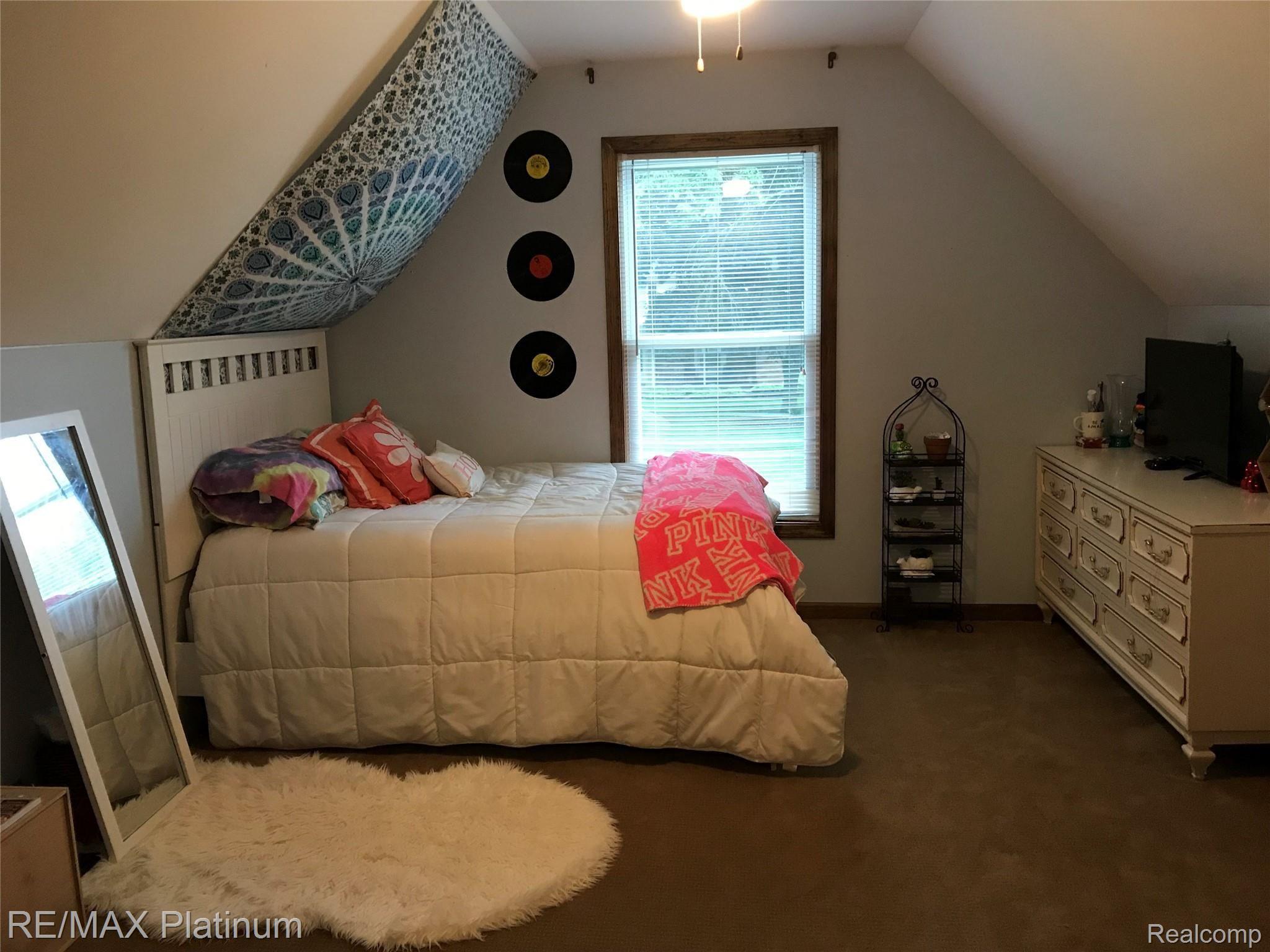 140 Inverness Street Howell, MI 48843 - Photo 29 of 34 BEDROOM 5