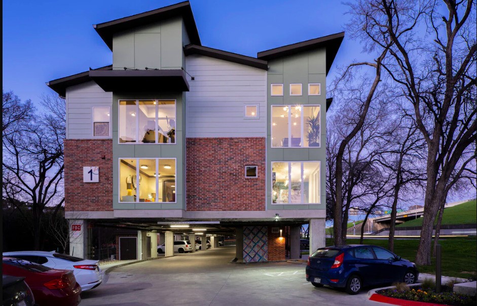 1800 South I- 35 Service Road Austin, TX 78748 - Photo 2 of 21 a view of a building with car parked