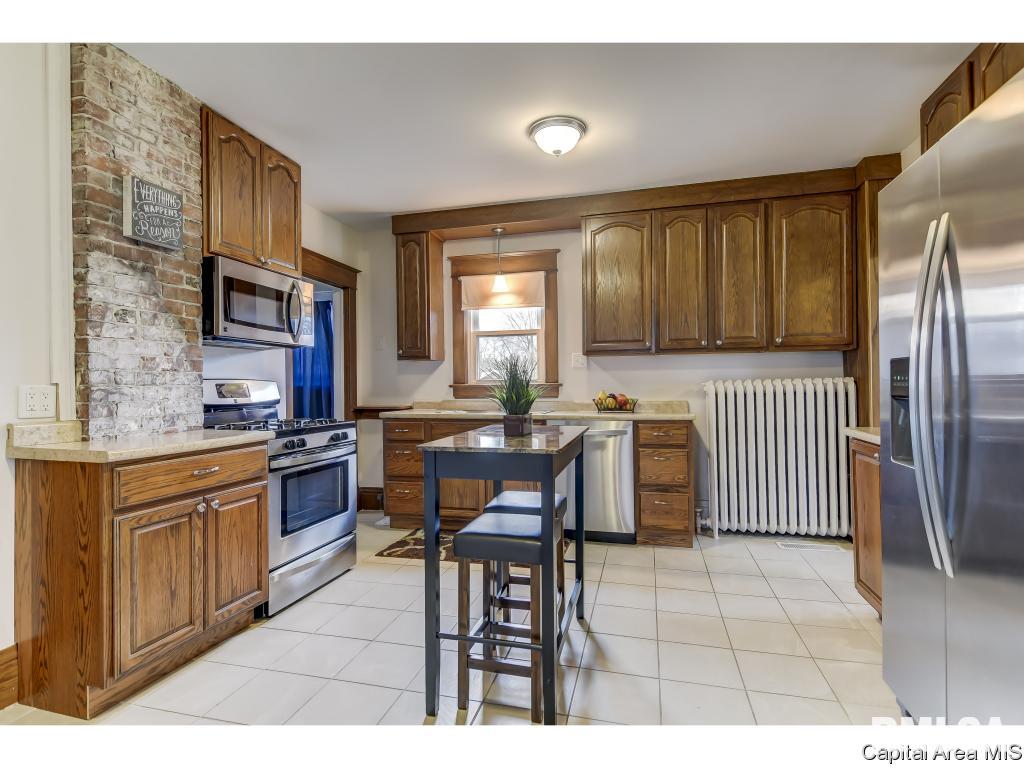 307 East Cedar Street Springfield, IL 62703 - Photo 12 of 36