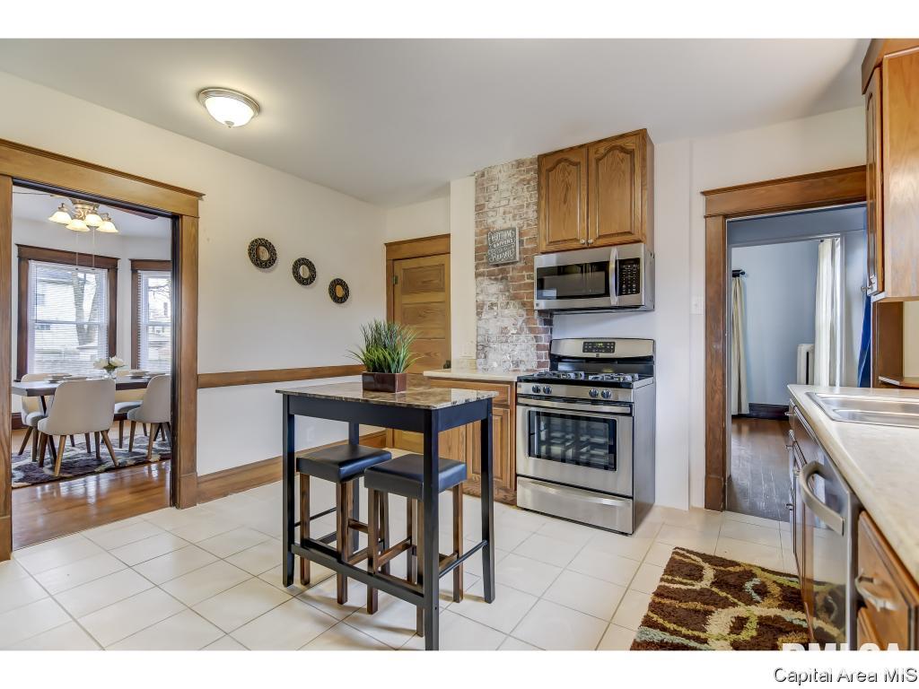 307 East Cedar Street Springfield, IL 62703 - Photo 14 of 36