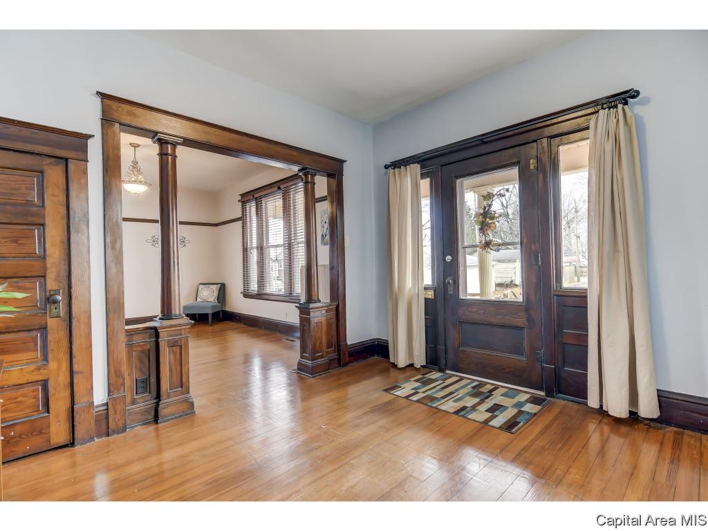307 East Cedar Street Springfield, IL 62703 - Photo 5 of 36