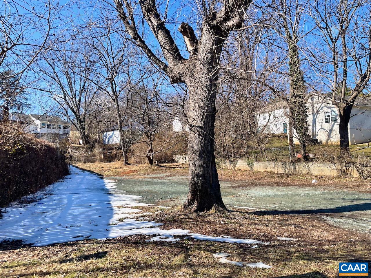 607 7 1/2 Street Southwest Charlottesville, VA 22903 - Photo 2 of 5