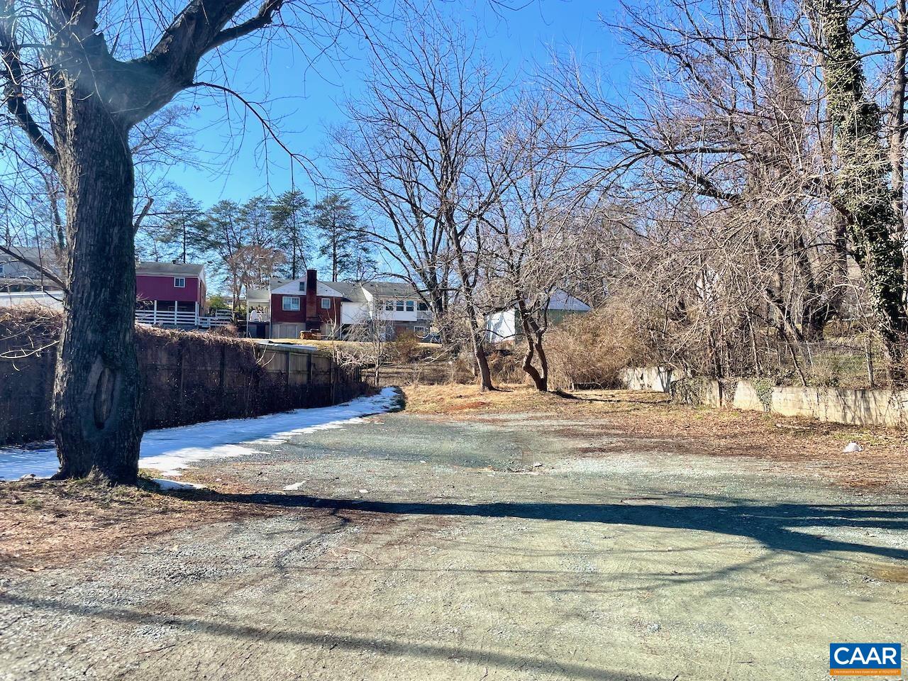 607 7 1/2 Street Southwest Charlottesville, VA 22903 - Photo 4 of 5