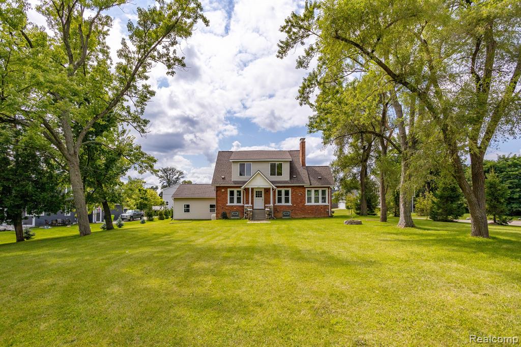 1330 Union Lake Road White Lake, MI 48386 - Photo 2 of 40