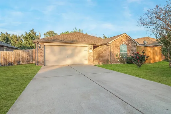 $2,195 | 1208 Bluffview Drive, Hutchins, TX 75141