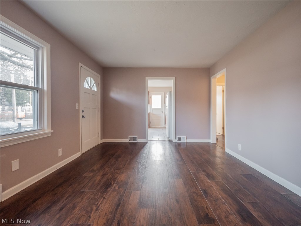 83 Sprague Road Berea, OH 44017 - Photo 6 of 34 Gallery Image 6