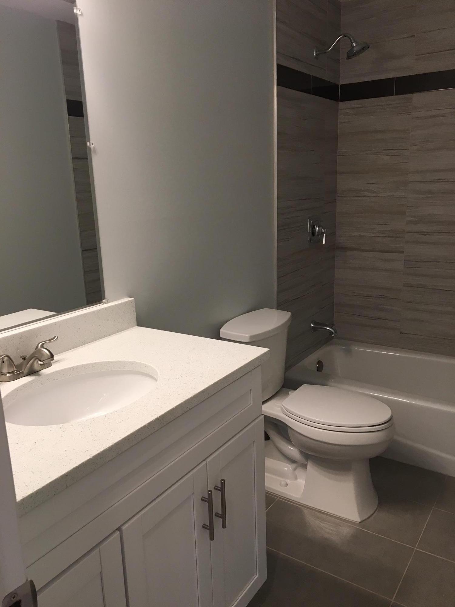 19735 Colorado Circle Boca Raton, FL 33434 - Photo 7 of 10 Bathroom