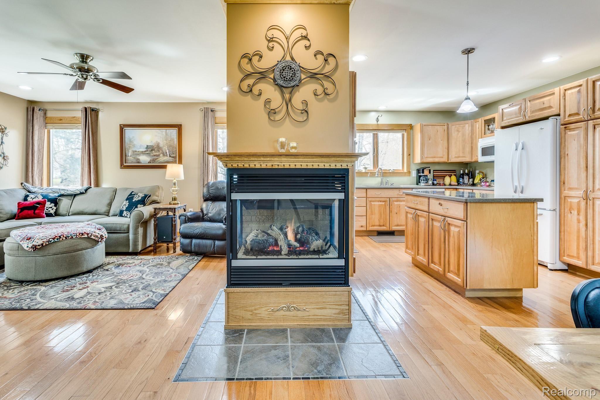 2495 Hueling Road Port Huron, MI 48060 - Photo 8 of 40 2495 Hueling Rd (25 of 45).jpg
