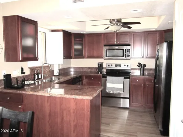 $1,800 | 12212 North Paradise Village Parkway West, Unit 347, Phoenix, AZ 85032