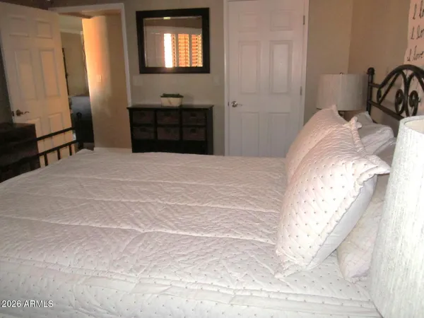 $1,800 | 12212 North Paradise Village Parkway West, Unit 347, Phoenix, AZ 85032
