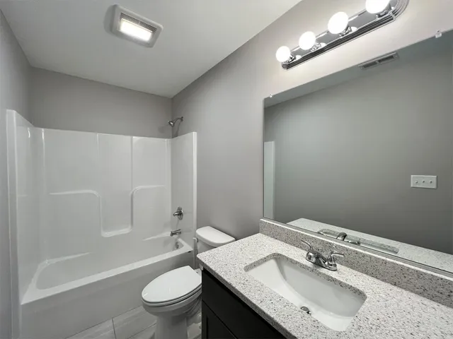 $413,900 | 5071 Stephen Lane, Lowell, IN 46356