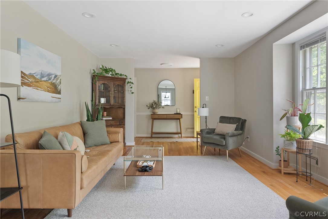 3121 Yukon Road Richmond, VA 23235 - Photo 4 of 27 a living room with furniture and a potted plant