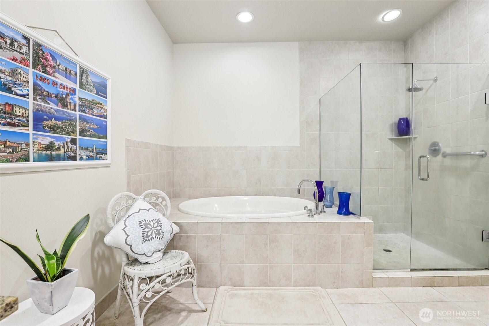7812 Northwest Quinault Street, Unit 5 Camas, WA 98607 - Photo 25 of 40 a bath tub sitting next to a bathroom