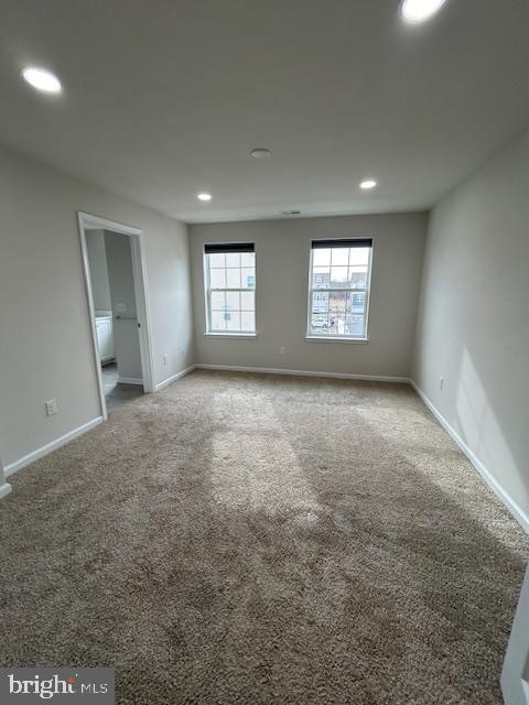 34 Rome Way Mount Laurel, NJ 08054 - Photo 13 of 25 an empty room with windows