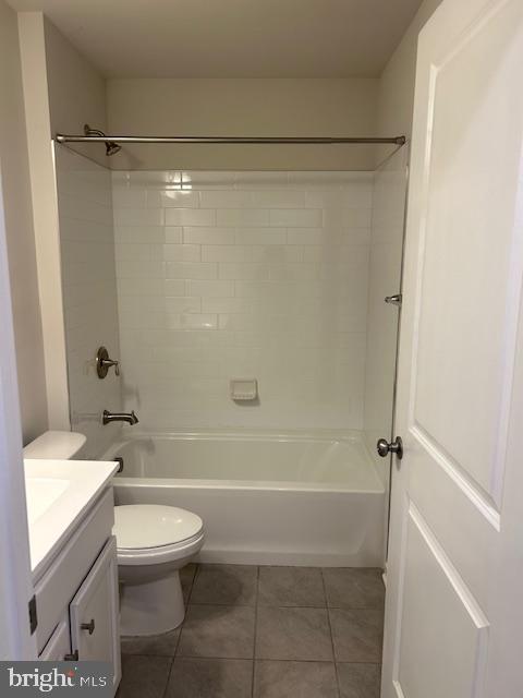 34 Rome Way Mount Laurel, NJ 08054 - Photo 23 of 25 a bathroom with a shower a toilet and a sink