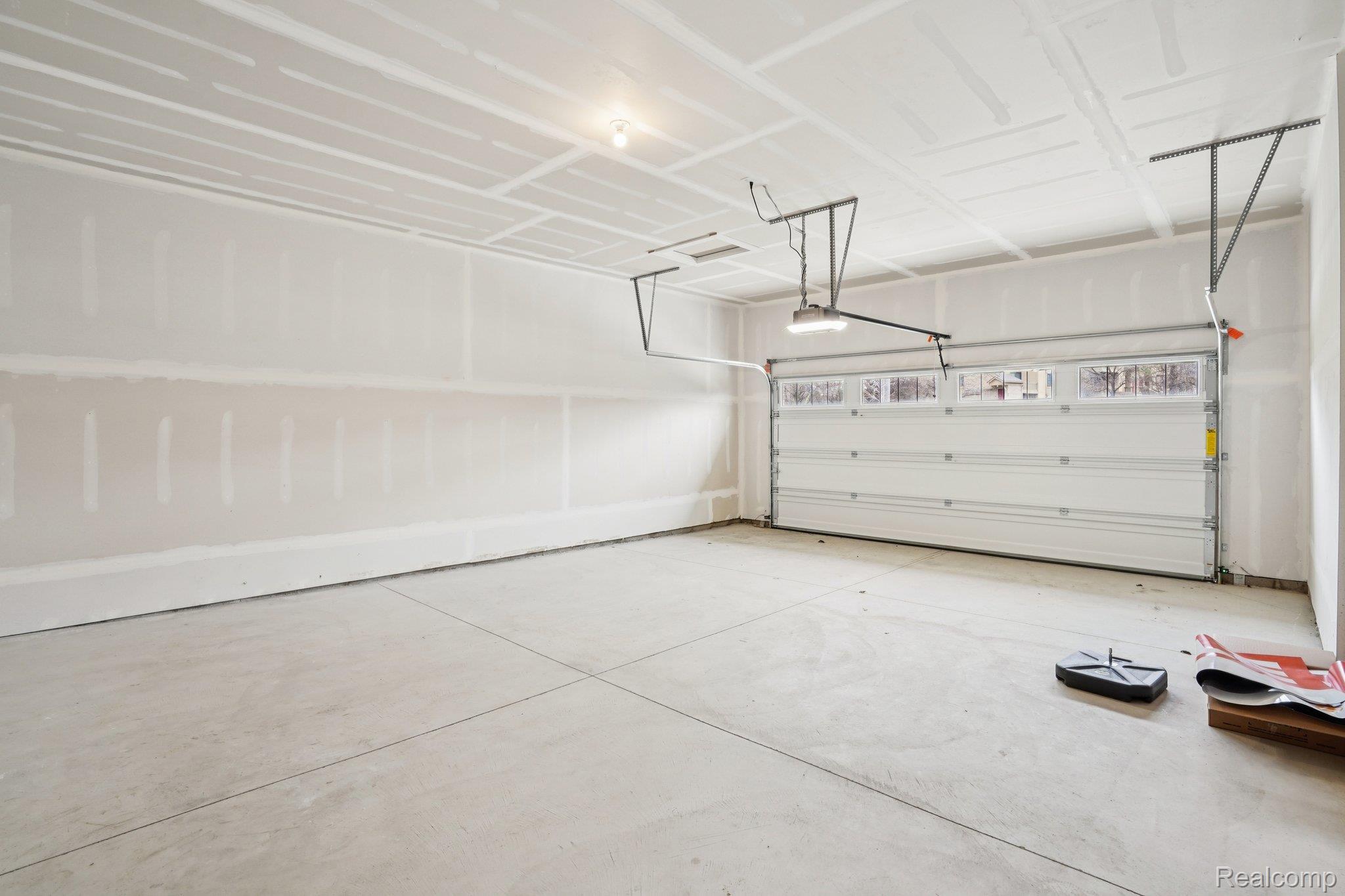 22615 Novi Road Novi, MI 48375 - Photo 42 of 45 Garage