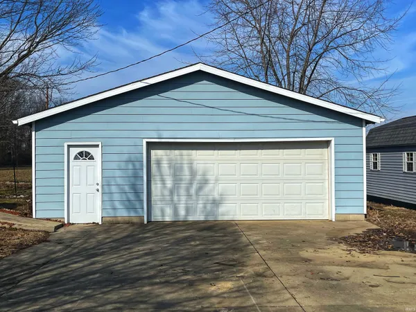 $225,000 | 1870 East 100 North, Washington, IN 47501