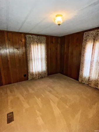 $225,000 | 1870 East 100 North, Washington, IN 47501