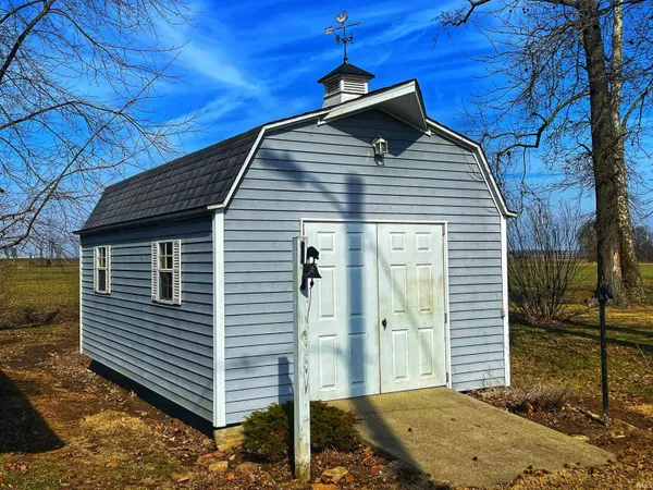 $225,000 | 1870 East 100 North, Washington, IN 47501