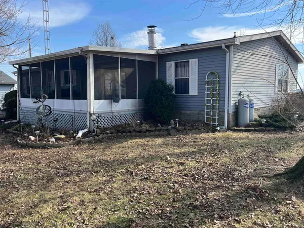 $225,000 | 1870 East 100 North, Washington, IN 47501