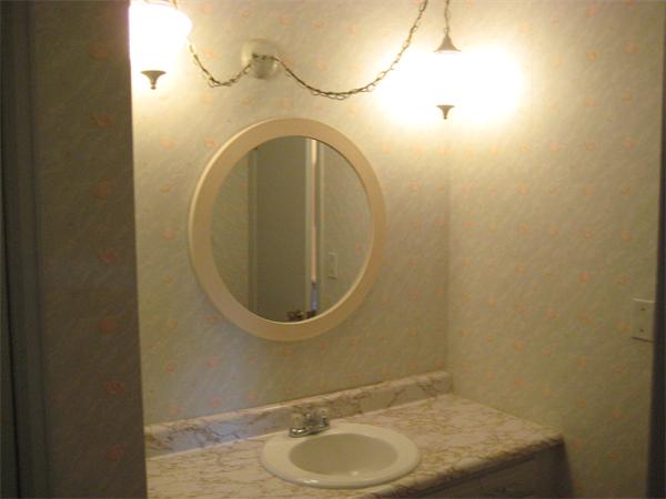 324 Russell Road, Unit 111 Westfield, MA 01085 - Photo 6 of 7 Gallery Image 6
