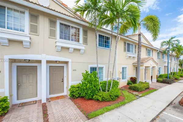 $2,800 | 5955 London Lane, Tamarac, FL 33321
