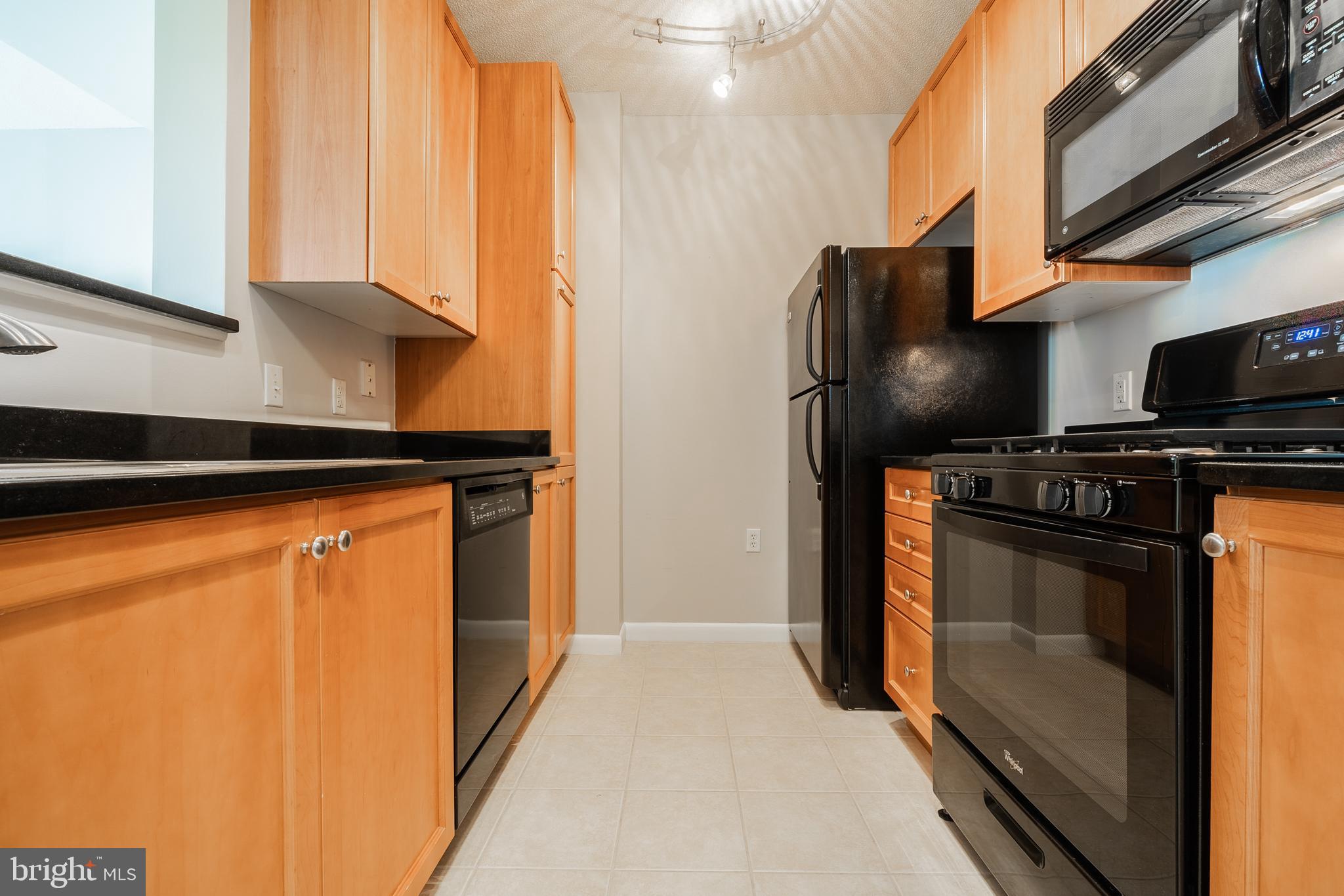 851 North Glebe Road, Unit 1503 Arlington, VA 22203 - Photo 21 of 40