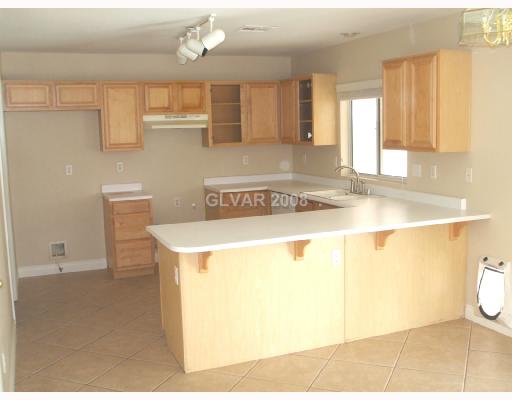 10074 Solid Lime Street Las Vegas, NV 89183 - Photo 4 of 7 Kitchen.