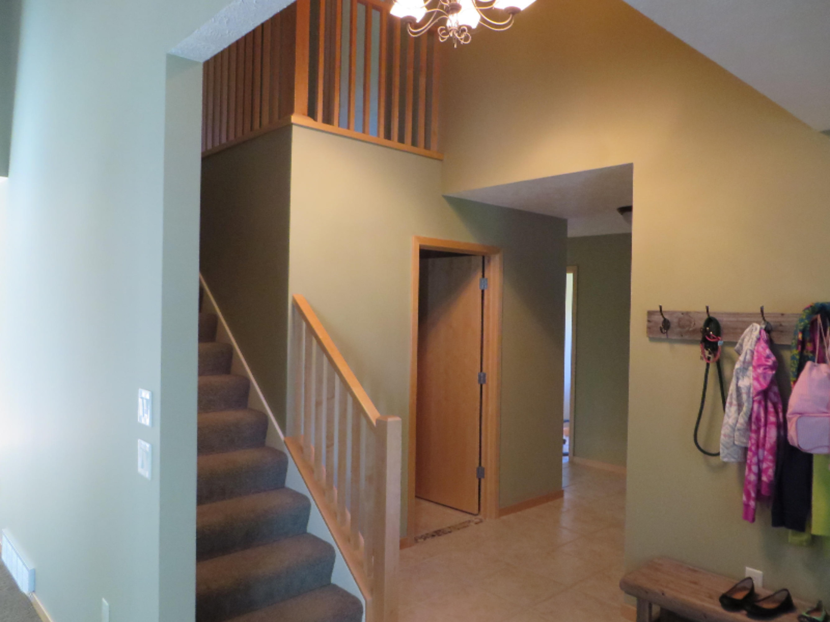 4272 Beeline Road Holland, MI 49423 - Photo 3 of 10 Entry