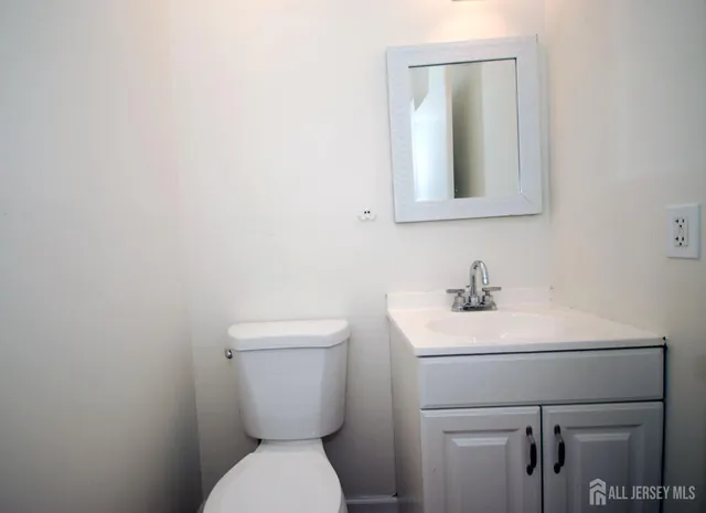 $3,000 | 1 Wellington Court, Sayreville, NJ 08872