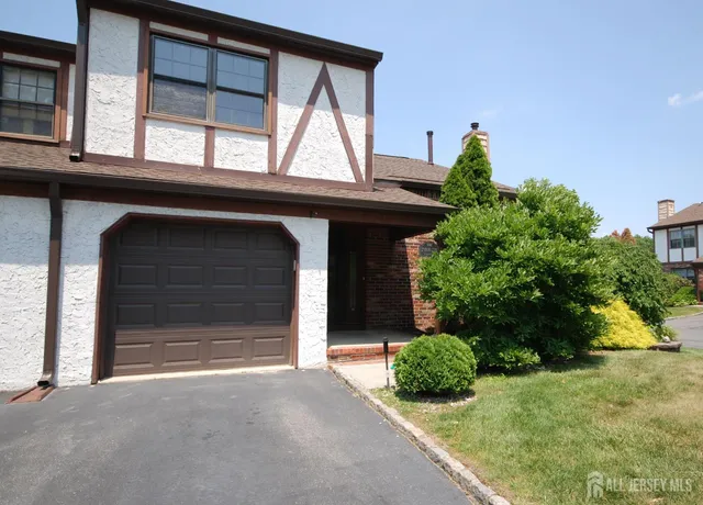 $3,000 | 1 Wellington Court, Sayreville, NJ 08872